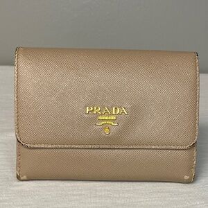 👜 Prada Beige Leather Wallet